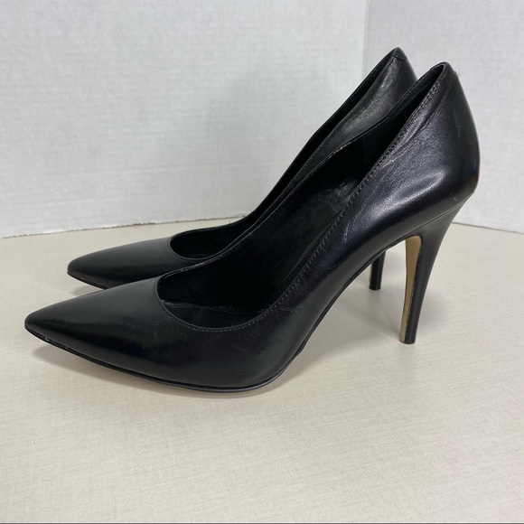 BCBGeneration Black Leather Pump - Size 9 - Picture 8 of 9